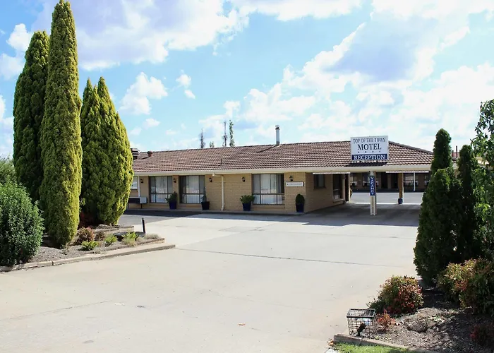 Top Of The Town Motel