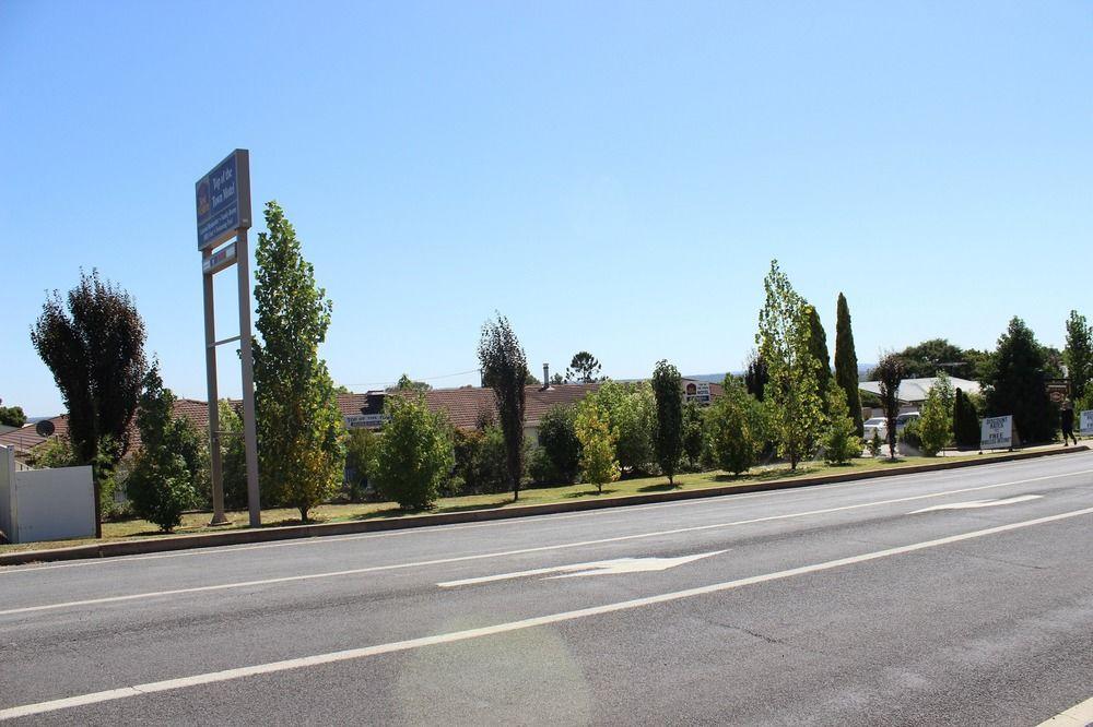 Of The Town Motel 3*
